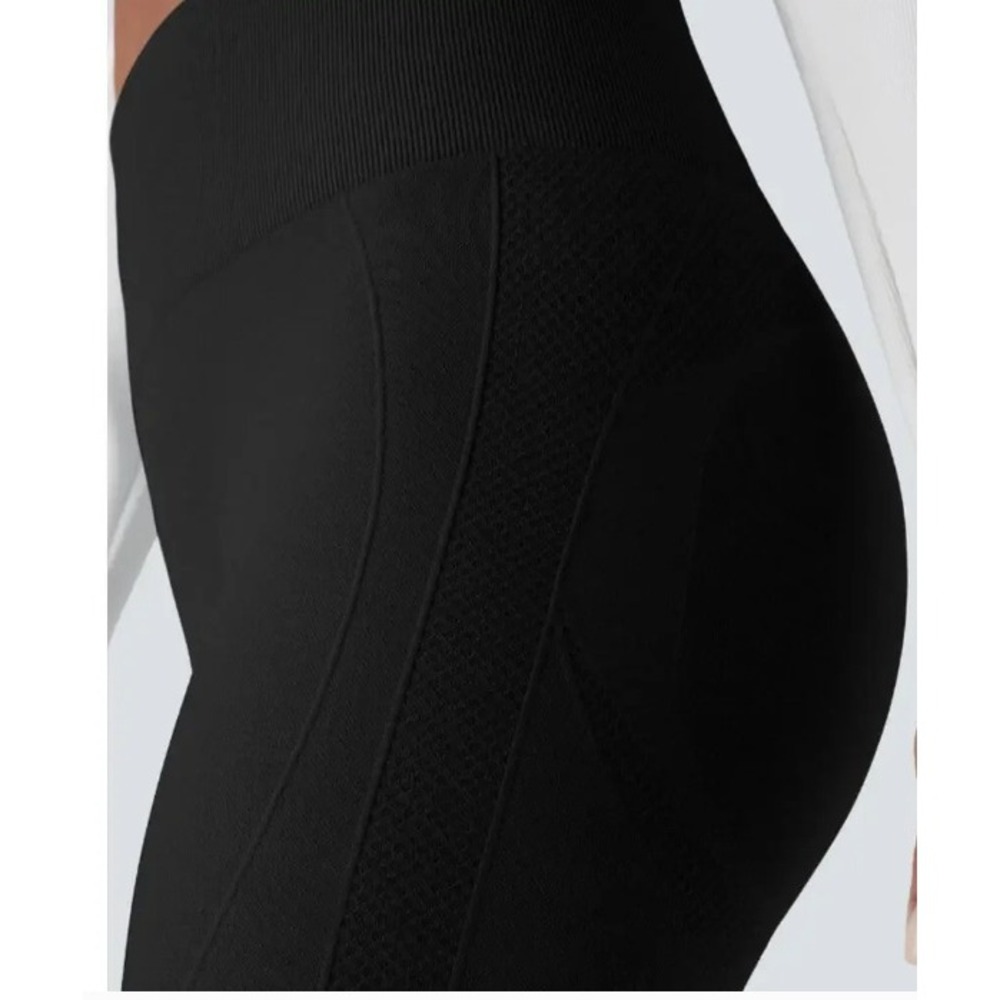 Halara Seamless High Waisted Scrunch Butt Leggings Black Yoga Gym Pants Size L - Picture 4 of 9